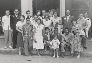 COLO AIN EL TURK LA MER ET LES PINS STAGE DES MONITEURS 1950